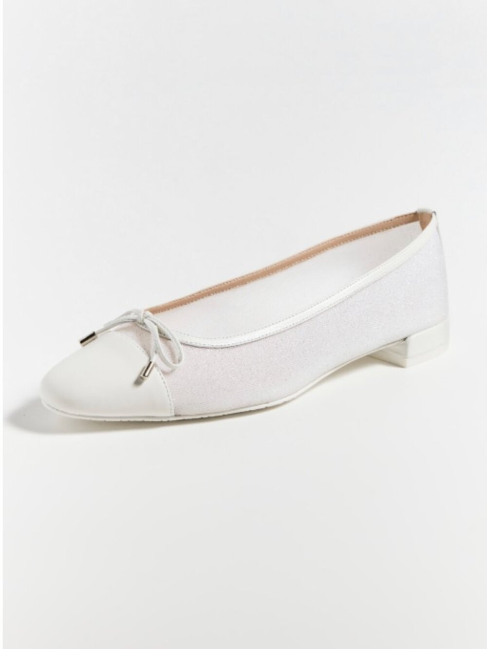 Stuart Weitzman White Bow Flats size 8 brand new never worn